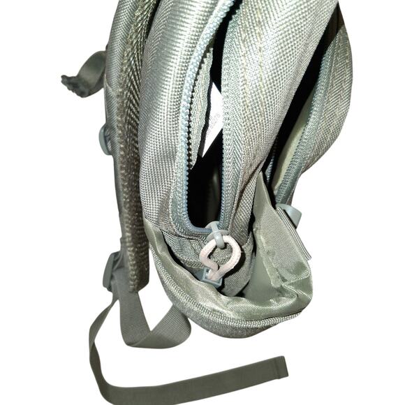 NWT Outdoor Products Quest 29 Ltr Unisex Green Backpack for travel school hikes - Picture 4 of 6